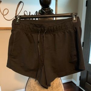 Lululemon Inner Glow 3” Short “terry”